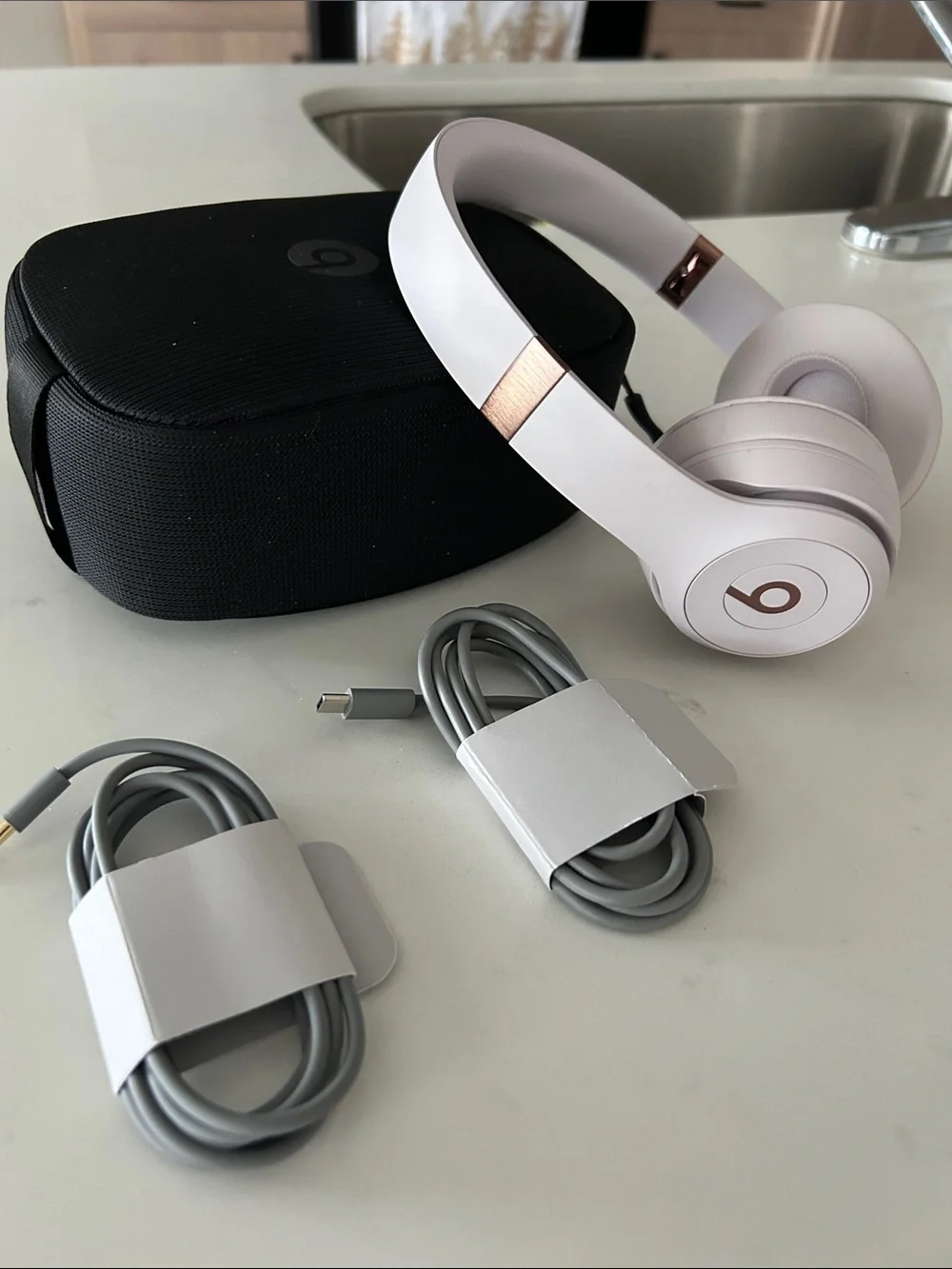 Beats Solo4 in “Cloud Pink”